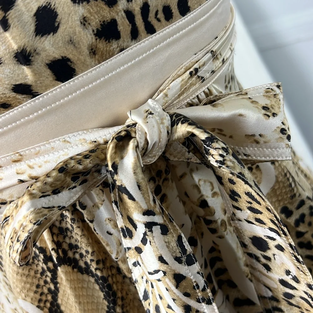 Roberto Cavalli Vintage Like New 100% Silk Leopard Print Wrap dress Sz.38 XS /S - Picture 5 of 13